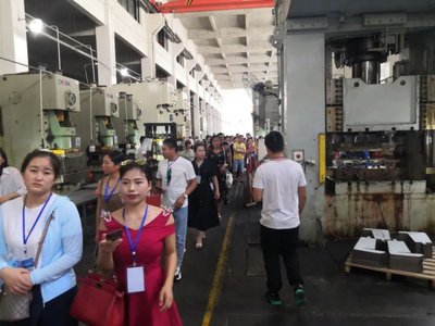 热烈欢迎玉立安徽阜阳客户团队参观玉立集成灶工厂